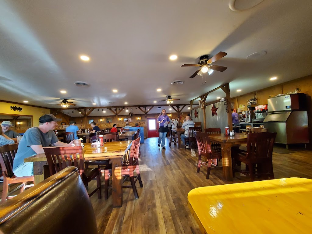 Mesquite Canyon Steakhouse | restaurant | 6511 US-83, Shamrock, TX 79079, USA | 8062561122 OR +1 806-256-1122