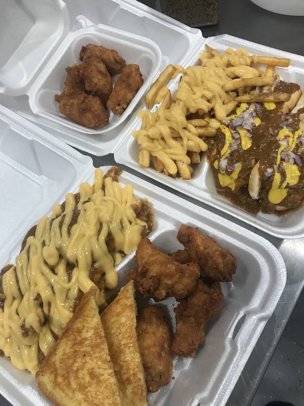 Chucks Coney Island | restaurant | 2932 E 10th St, Indianapolis, IN 46201, USA | 3174264945 OR +1 317-426-4945