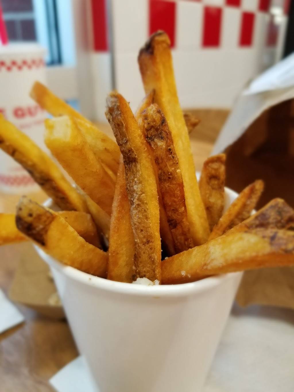 Five Guys | restaurant | Hammock Landing Town Center, Melbourne, FL 32904, USA | 3214099940 OR +1 321-409-9940