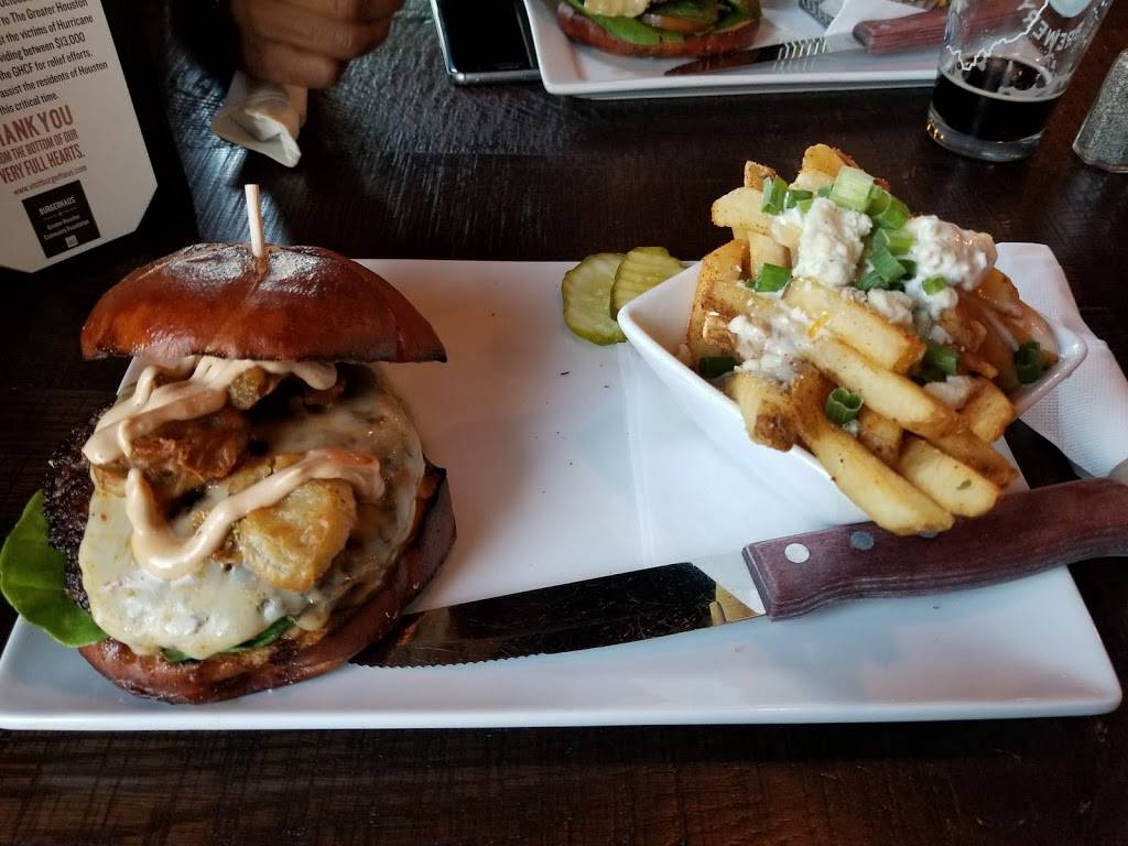 Burgerhaus - Schererville | restaurant | 813 W Lincoln Hwy suite b, Schererville, IN 46375, USA | 2192278442 OR +1 219-227-8442