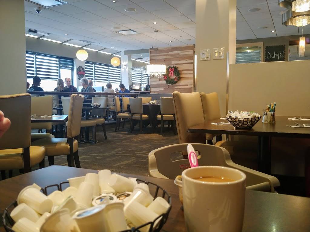 Batifol Bar & Grill | restaurant | 3401 Boulevard Sainte-Anne, Québec, QC G1E 3L4, Canada | 4186665141 OR +1 418-666-5141