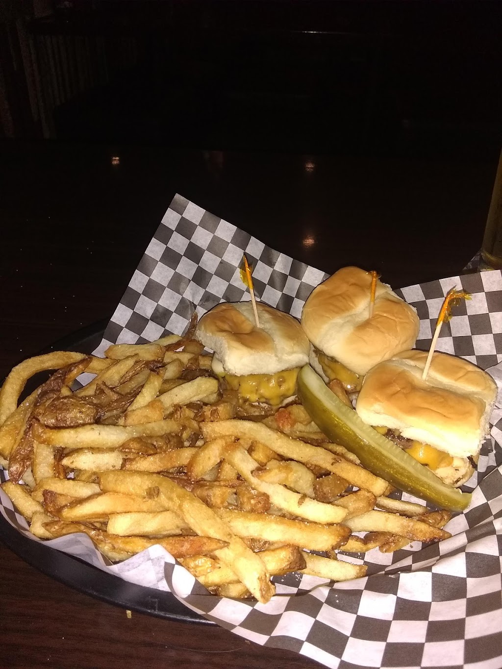 Park Avenue Pub | restaurant | 2010 Park Ave, Chico, CA 95928, USA | 5308933500 OR +1 530-893-3500