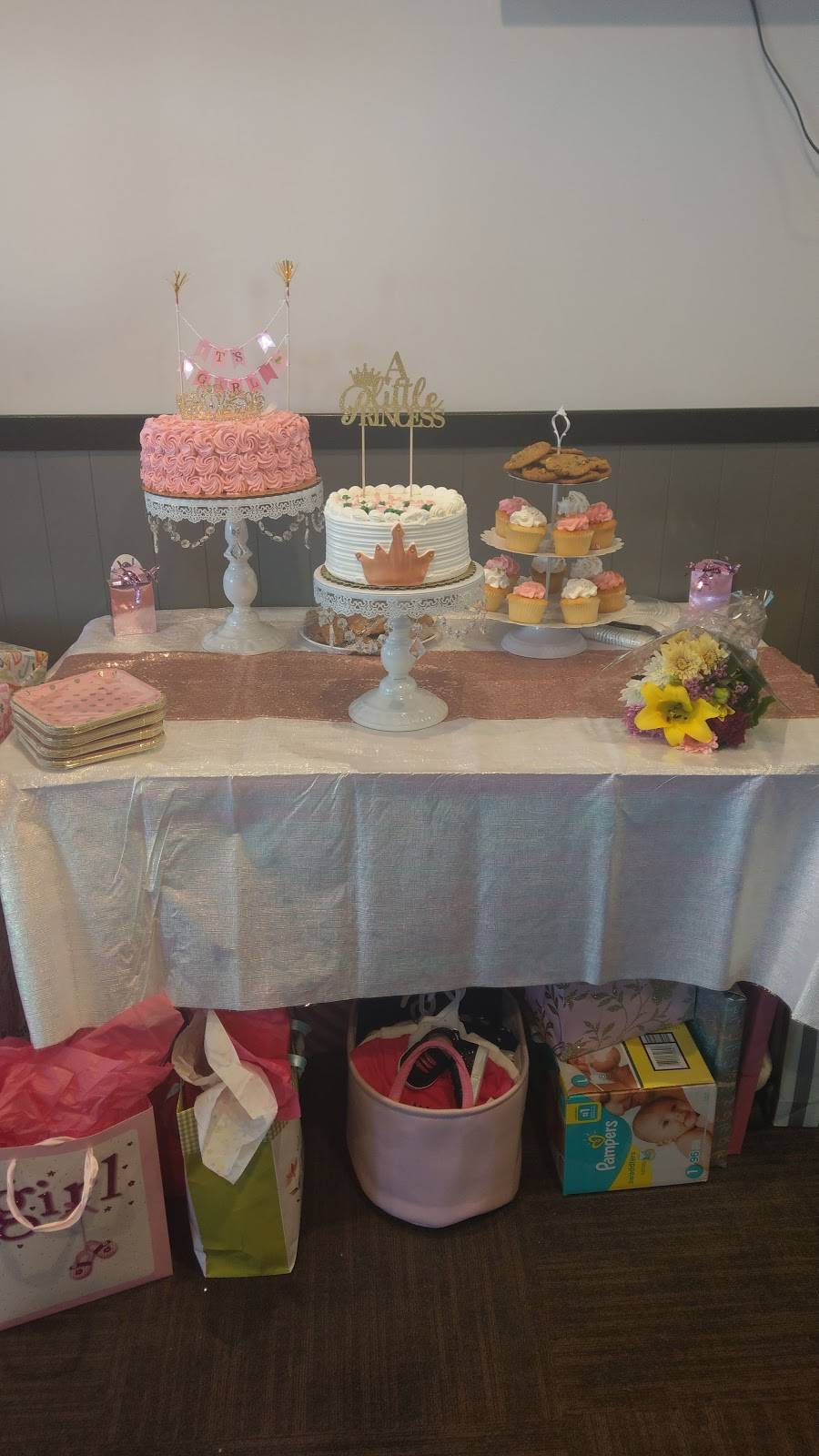 Round Table Pizza | meal delivery | 2540 Sand Creek Rd, Brentwood, CA 94513, USA | 9252408778 OR +1 925-240-8778