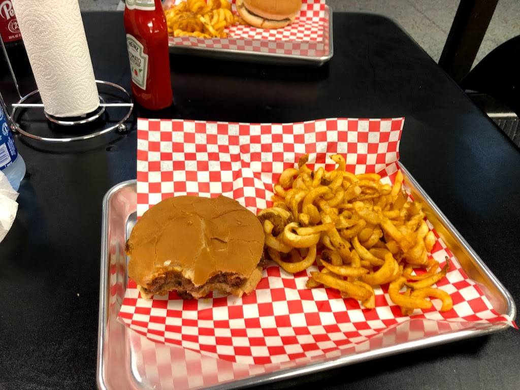 Burger Pop SA | restaurant | 9055 Marbach Rd suite 103, San Antonio, TX 78245, USA | 2105602993 OR +1 210-560-2993