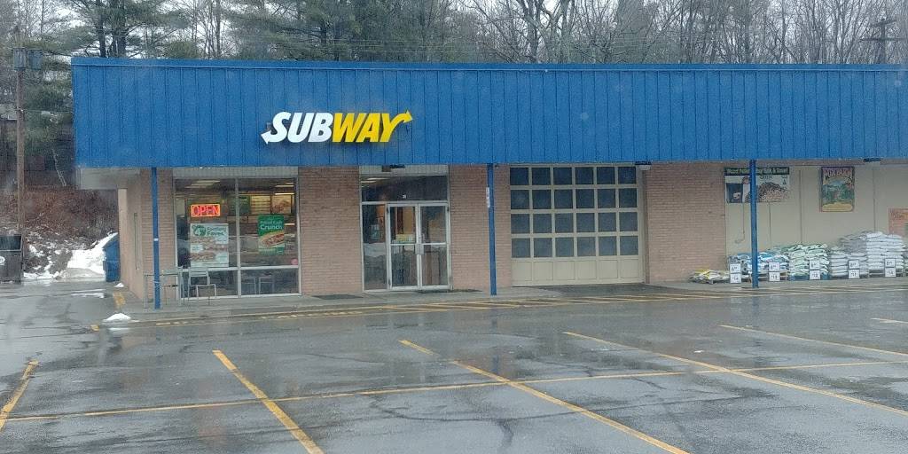 Subway | restaurant | 30 Pearson Blvd, Gardner, MA 01440, USA | 9786325213 OR +1 978-632-5213