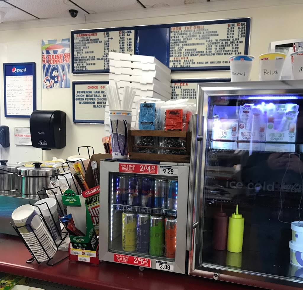 Lows Variety | restaurant | 70 Sanford Rd, Alfred, ME 04002, USA | 2074597400 OR +1 207-459-7400