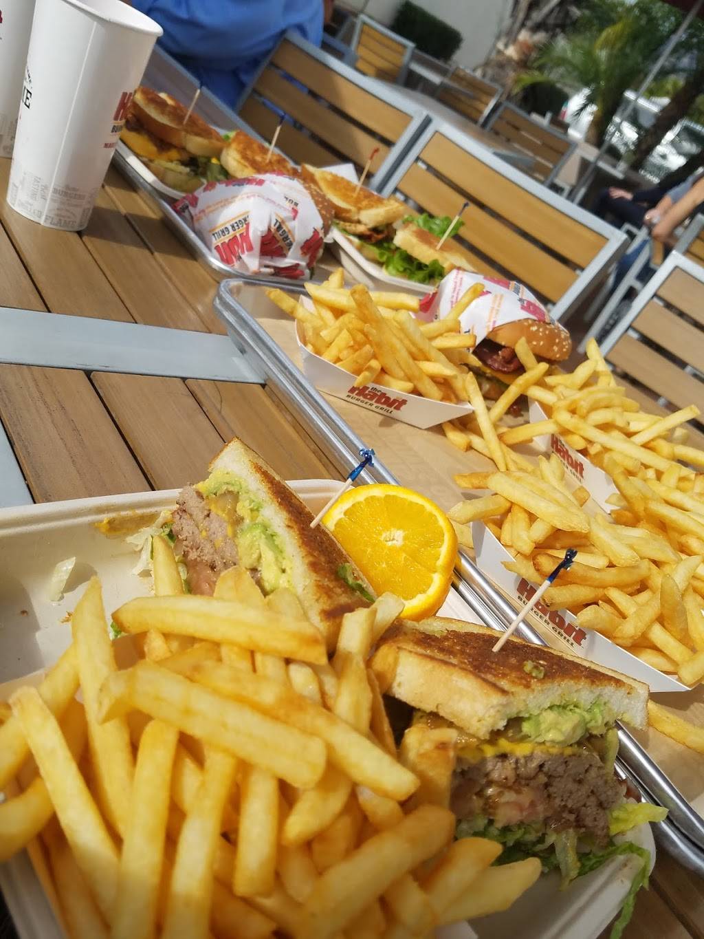 The Habit Burger Grill | restaurant | 3890 La Cumbre Plaza Ln, Santa Barbara, CA 93105, USA | 8056875200 OR +1 805-687-5200