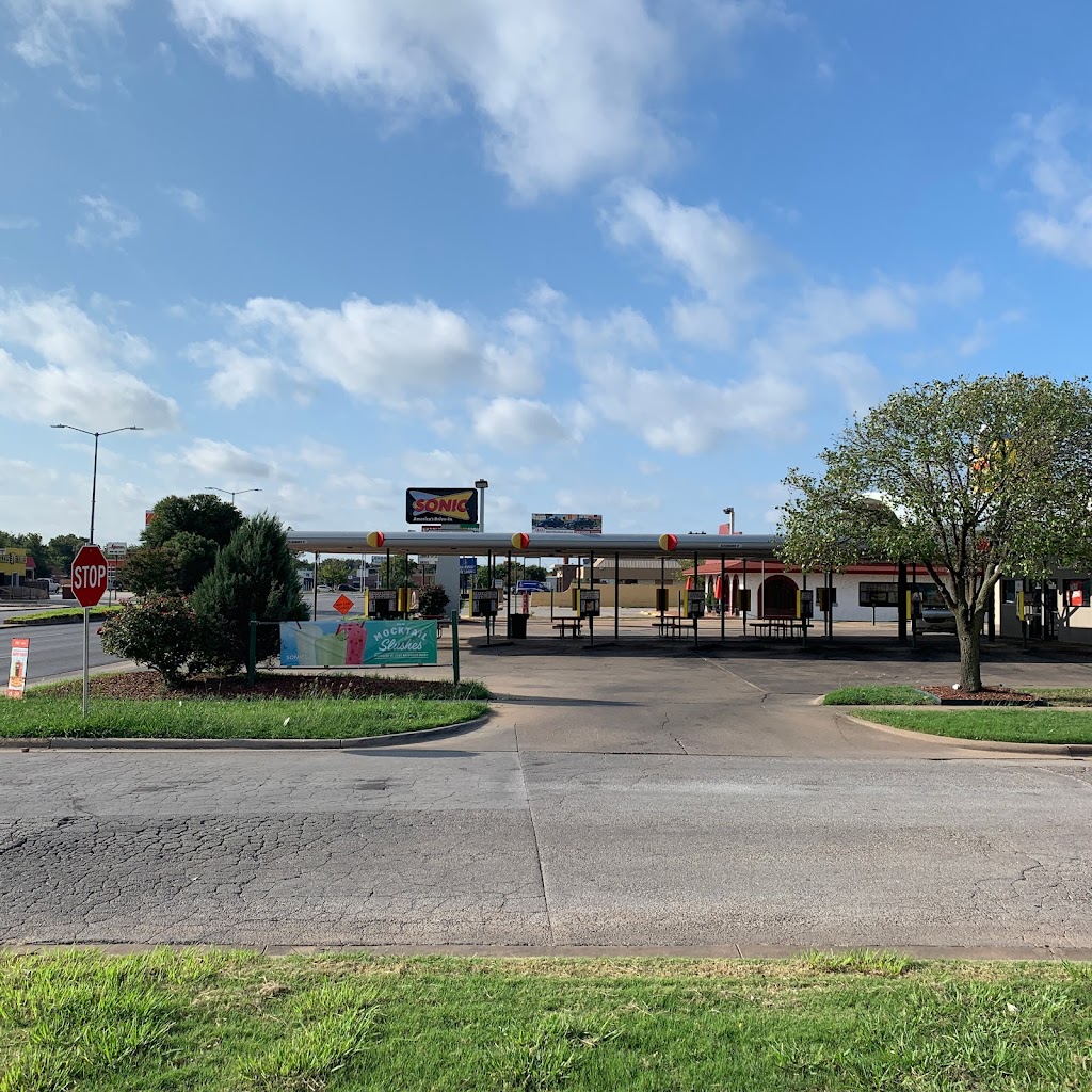 Sonic Drive-In | restaurant | 3200 Kemp Blvd, Wichita Falls, TX 76308, USA | 9406924919 OR +1 940-692-4919