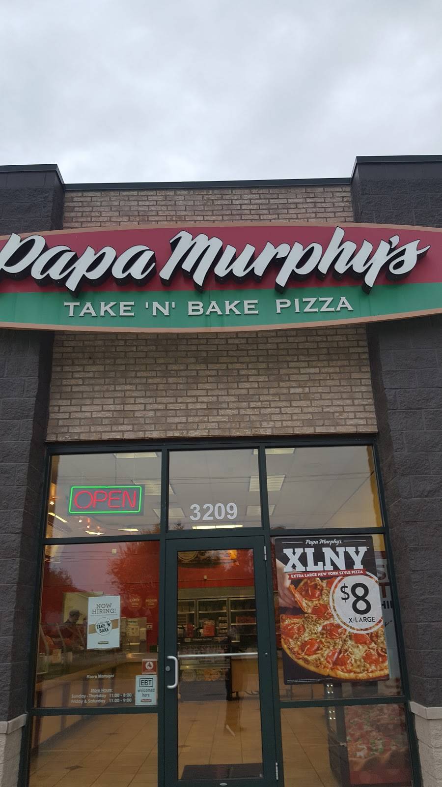 Papa Murphys Take N Bake Pizza | meal takeaway | 3209 Devils Glen Rd, Bettendorf, IA 52722, USA | 5633327474 OR +1 563-332-7474