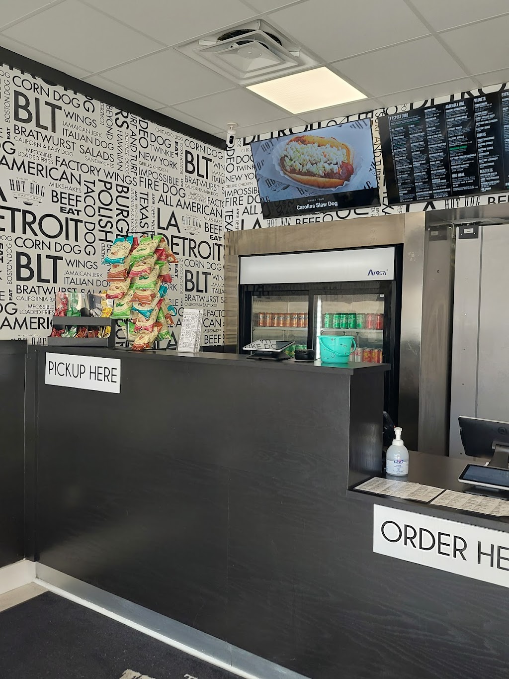 The Original Hot Dog Factory | restaurant | 8583 NW 186th St, Hialeah, FL 33015, USA | 3053181989 OR +1 305-318-1989