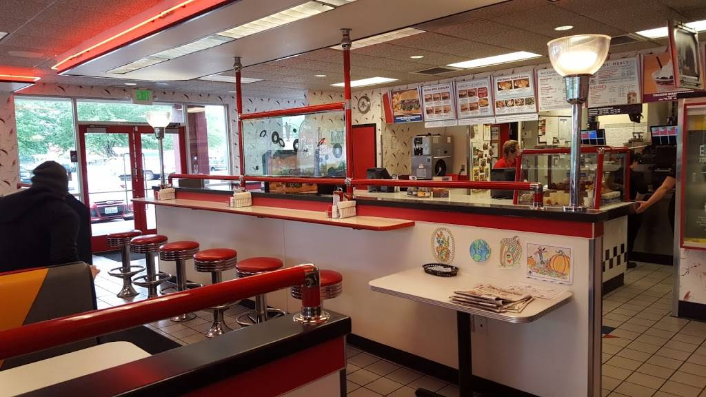Burgerville | meal takeaway | 8320 NE Vancouver Plaza Dr, Vancouver, WA 98662, USA | 3609446230 OR +1 360-944-6230