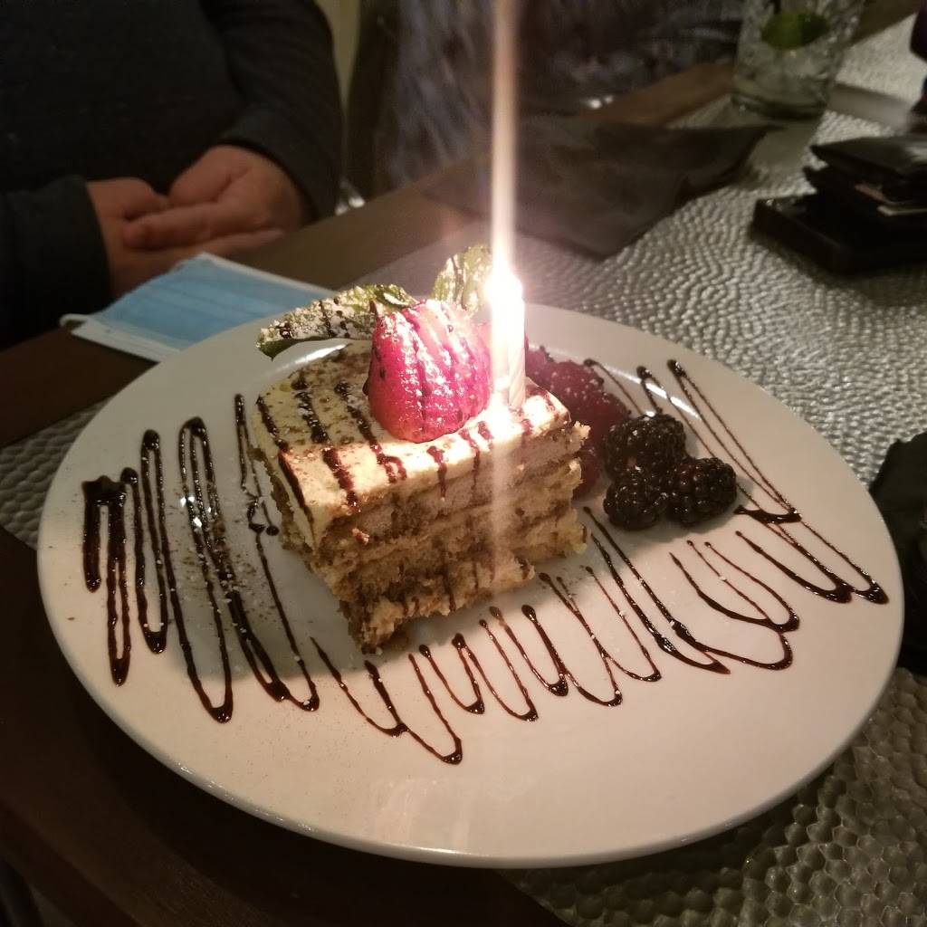 Flora Bar & Kitchen | restaurant | 5980 Village Way #B106, San Diego, CA 92130, USA | 8584610622 OR +1 858-461-0622