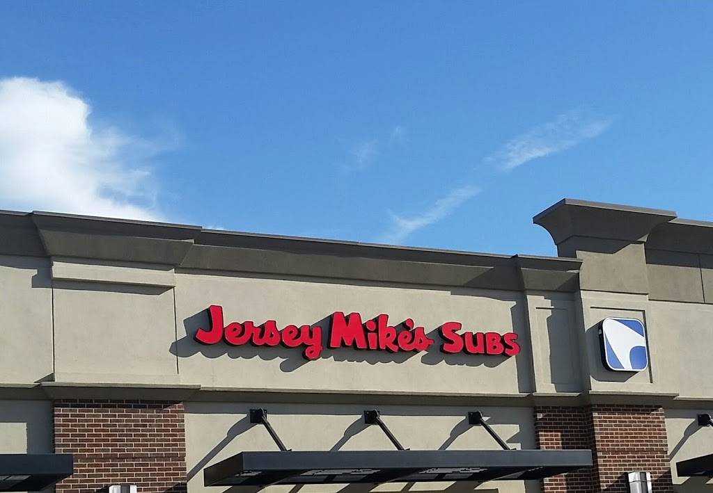Jersey Mikes Subs | meal takeaway | 203 N 180th St #102, Omaha, NE 68118, USA | 4026141119 OR +1 402-614-1119