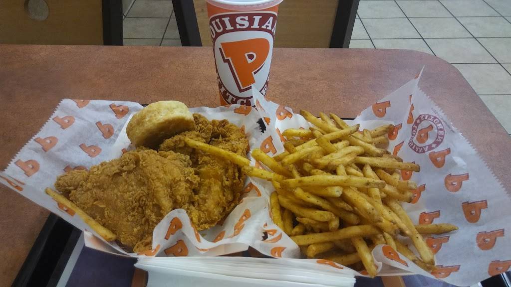 Popeyes Louisiana Kitchen | restaurant | Mall Food Court, 801 N Congress Ave SUITE 681, Boynton Beach, FL 33426, USA | 5617520029 OR +1 561-752-0029