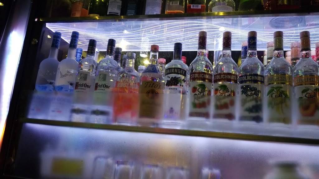 Saga Hibachi Steakhouse & Sushi Bar | restaurant | 295 Patriot Pl, Foxborough, MA 02035, USA | 5086981888 OR +1 508-698-1888