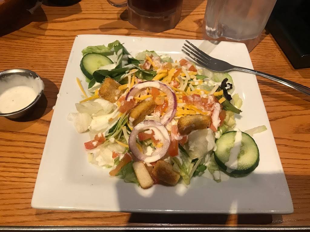 Chilis Grill & Bar | meal takeaway | 33 Crystal Run Crossing, Middletown, NY 10941, USA | 8456924478 OR +1 845-692-4478