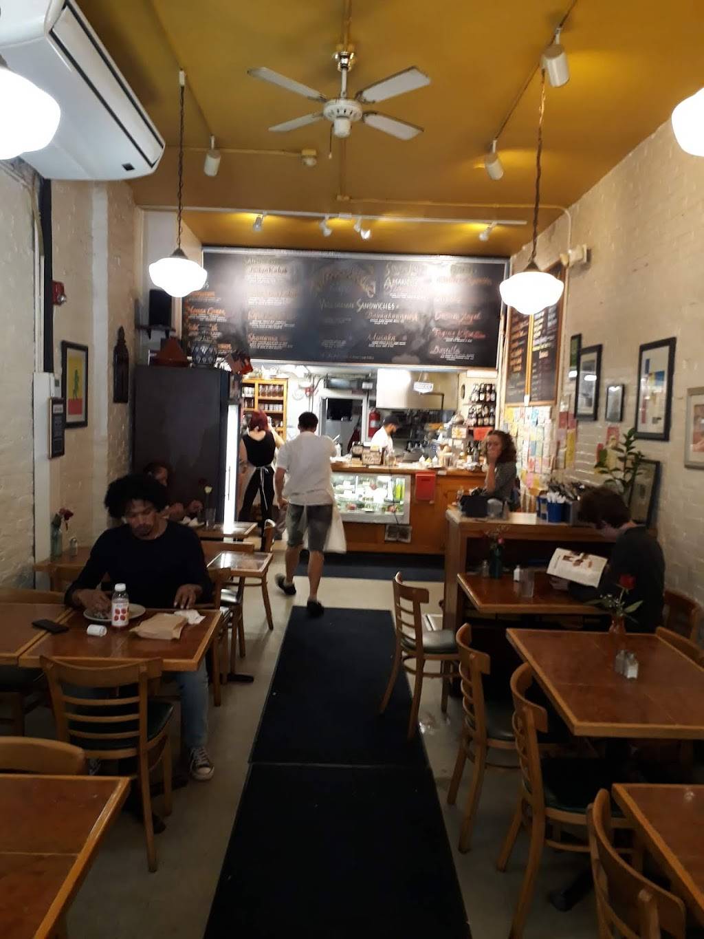 Amanouz Cafe | restaurant | 44 Main St, Northampton, MA 01060, USA | 4135859128 OR +1 413-585-9128