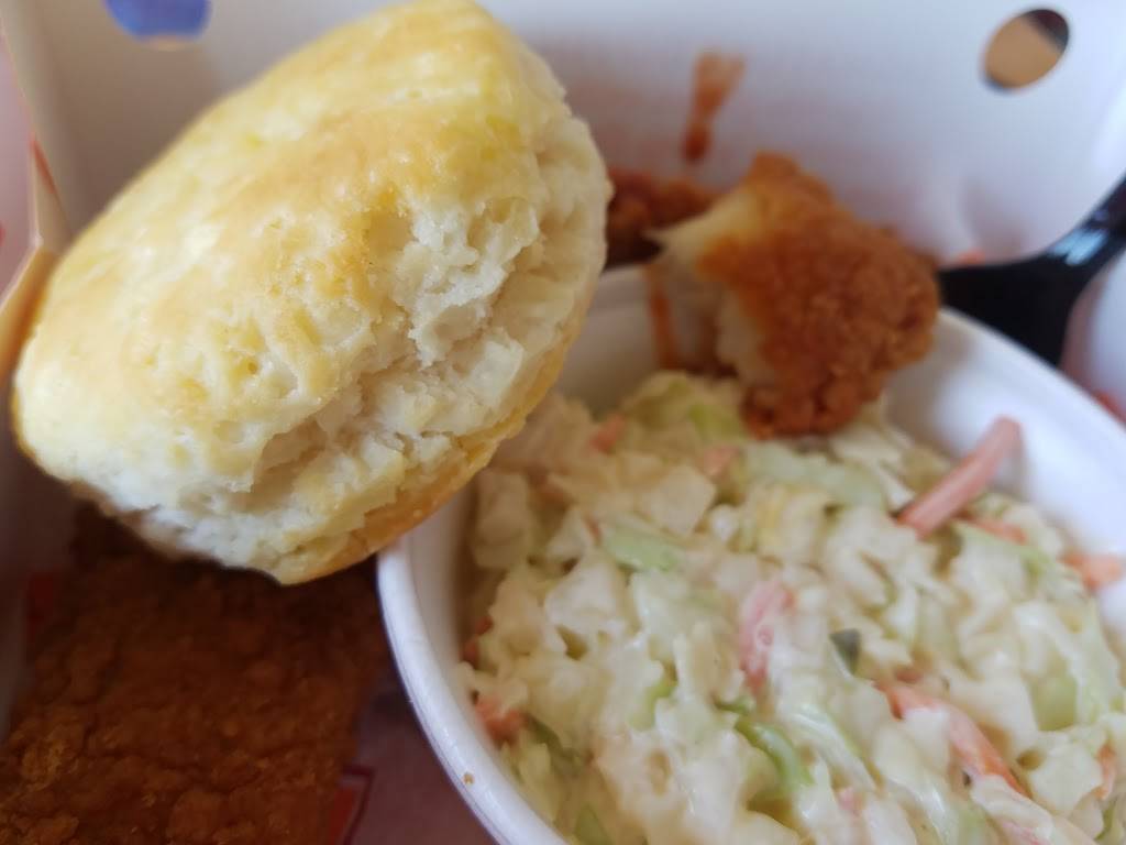 Popeyes Louisiana Kitchen | restaurant | 3110 E McKinley Ave, Fresno, CA 93703, USA | 5594421789 OR +1 559-442-1789