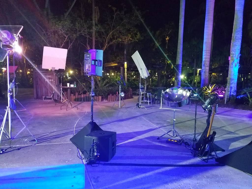 Typhoon Tillys | restaurant | Disneys Typhoon Lagoon, Orlando, FL 32830, USA | 4079393463 OR +1 407-939-3463