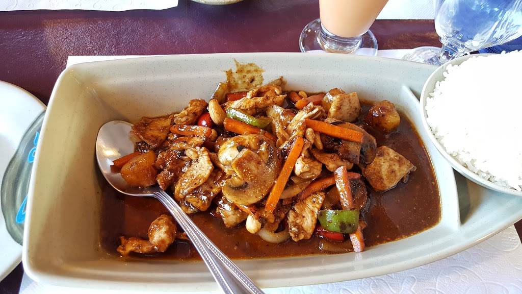 Thai Hut Restaurant | restaurant | 1441 Sandy Hollow Rd, Rockford, IL 61109, USA | 8153980522 OR +1 815-398-0522