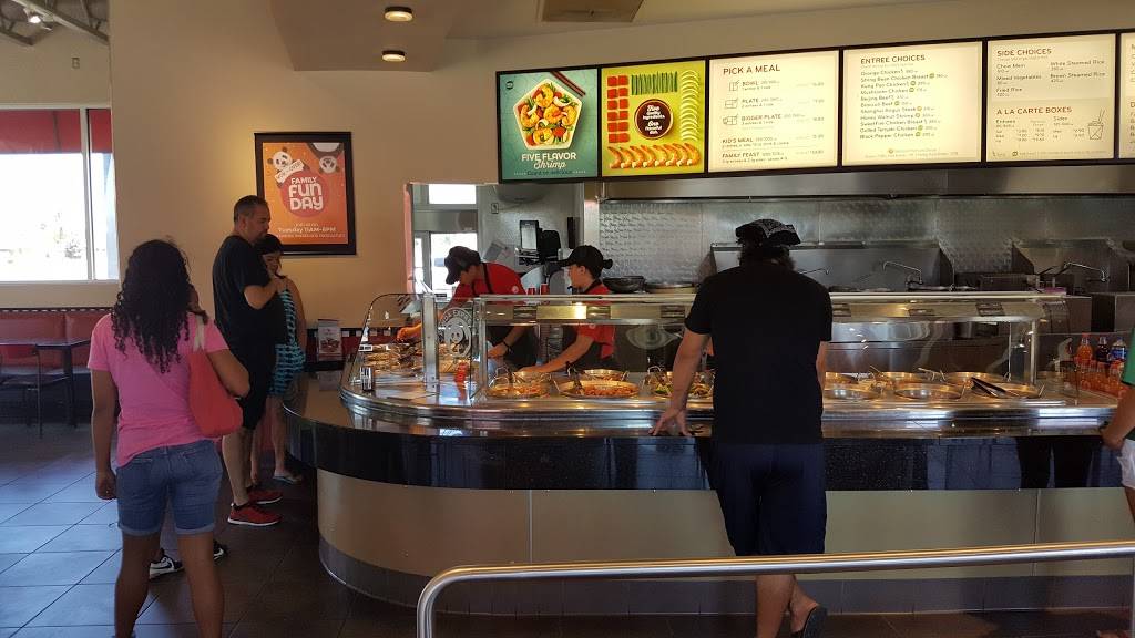 Panda Express | meal takeaway | 640 W El Monte Way, Dinuba, CA 93618, USA | 5595913872 OR +1 559-591-3872