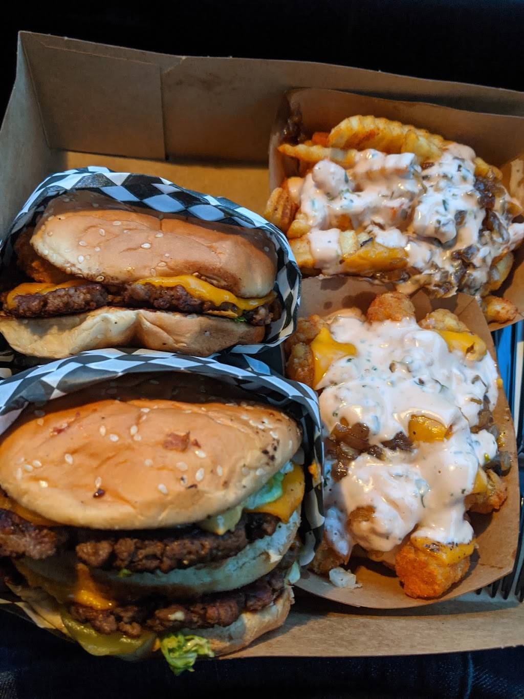 Malibus Burgers | restaurant | 3905 Piedmont Ave, Oakland, CA 94611, USA | 9292375740 OR +1 929-237-5740