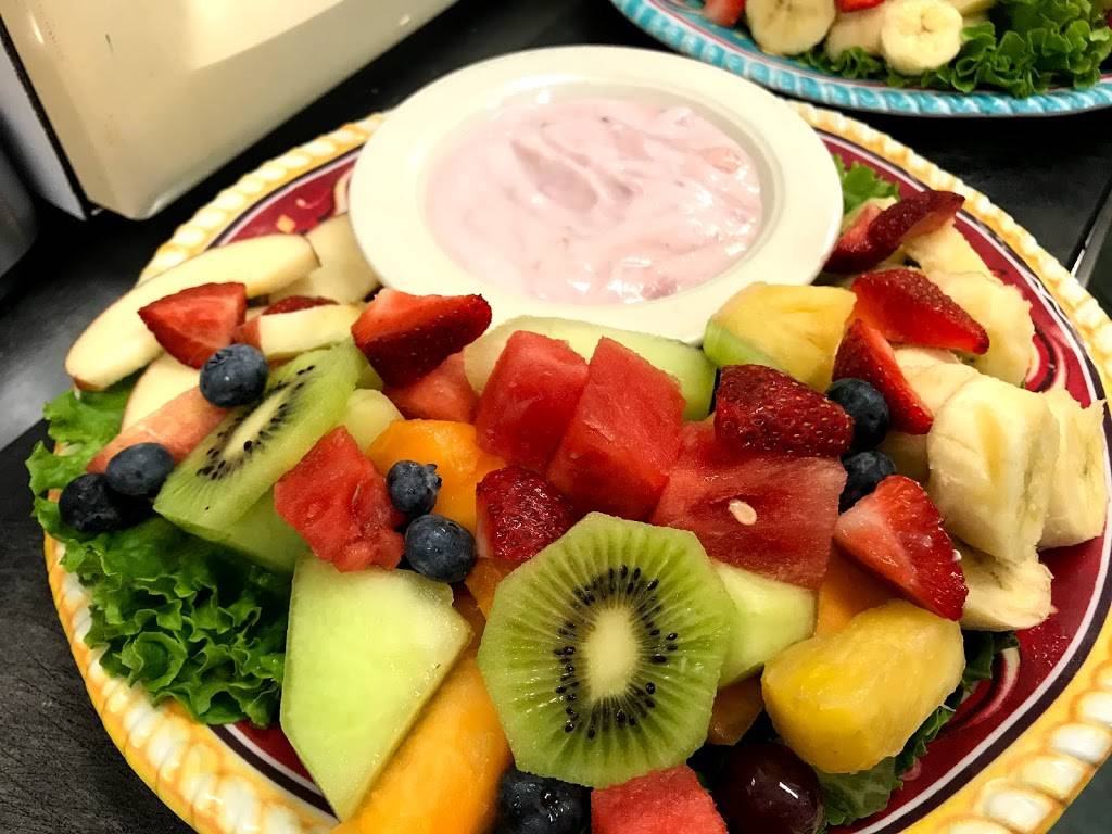 Marguerites Cafe and Catering | restaurant | 405 Plaza Dr, Dunedin, FL 34698, USA | 7277347040 OR +1 727-734-7040