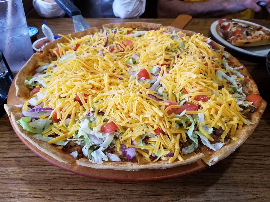 Pizza Hut | meal takeaway | 300 W OH-14, Columbiana, OH 44408, USA | 3304822623 OR +1 330-482-2623