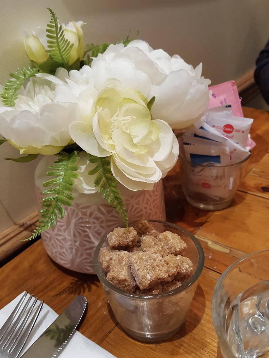 LAuberge de France | restaurant | 304 Front St, Belleville, ON K8N 2Z8, Canada | 6139662433 OR +1 613-966-2433