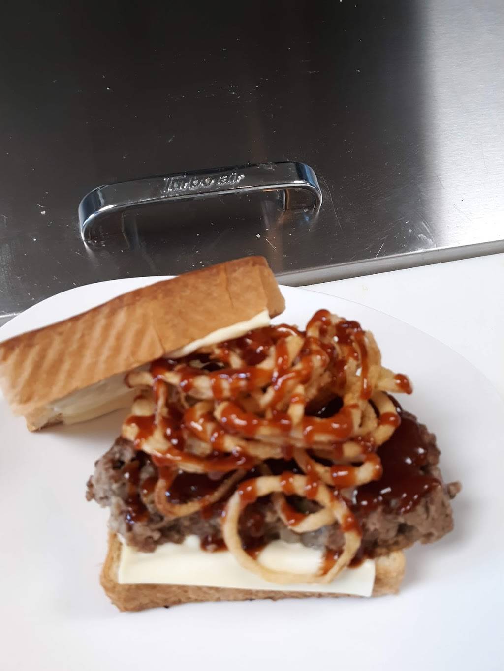 Silver Grill Family Restaurant | restaurant | 535 N Cedar St, Imlay City, MI 48444, USA | 8107242300 OR +1 810-724-2300