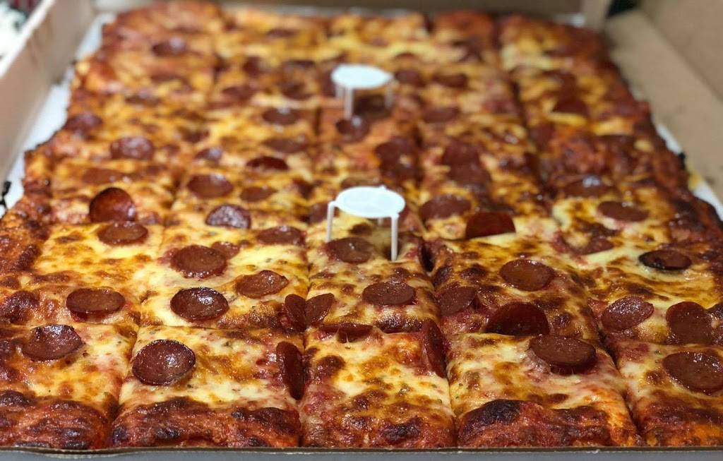 Bocce Club Pizza on Hertel | restaurant | 1488 Hertel Ave, Buffalo, NY 14216, USA | 7168626223 OR +1 716-862-6223