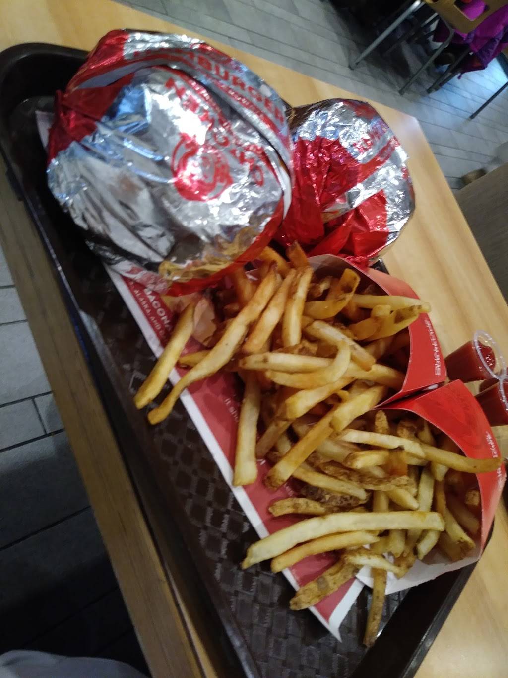 Wendys | restaurant | 176 Boston Post Rd W, Marlborough, MA 01752, USA | 5084815366 OR +1 508-481-5366