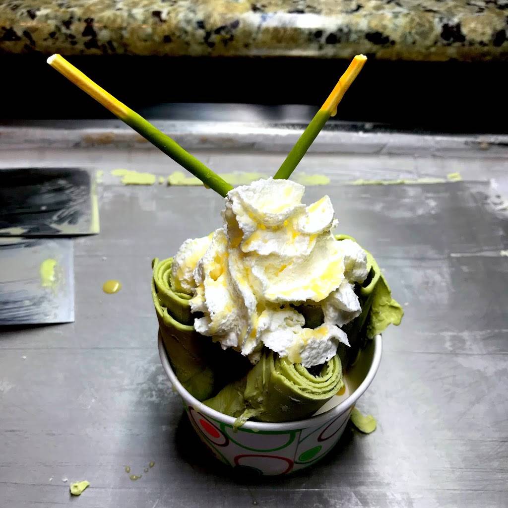 How We Roll Ice Cream | restaurant | 6311, 104 S Church St, Visalia, CA 93291, USA | 5598023277 OR +1 559-802-3277