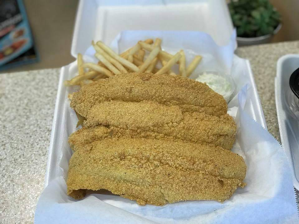 Rays Fish Chicken and Grill | restaurant | 7901 S Damen Ave, Chicago, IL 60620, USA | 7738467189 OR +1 773-846-7189