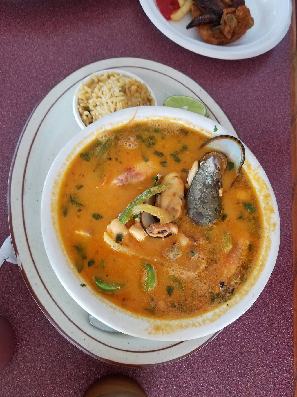 Pollo Royal | restaurant | 4517 N Tryon St, Charlotte, NC 28213, USA | 7045962239 OR +1 704-596-2239