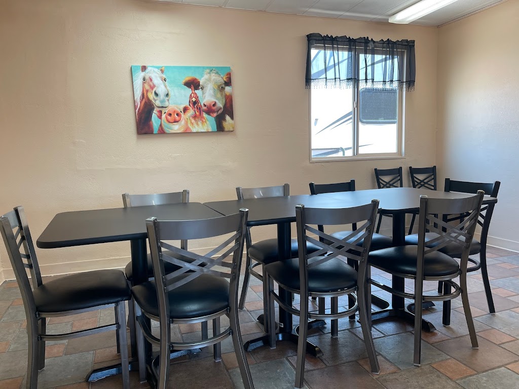 3 Bees BBQ | restaurant | 505 S McNab Pkwy, San Manuel, AZ 85631, USA | 5203851214 OR +1 520-385-1214