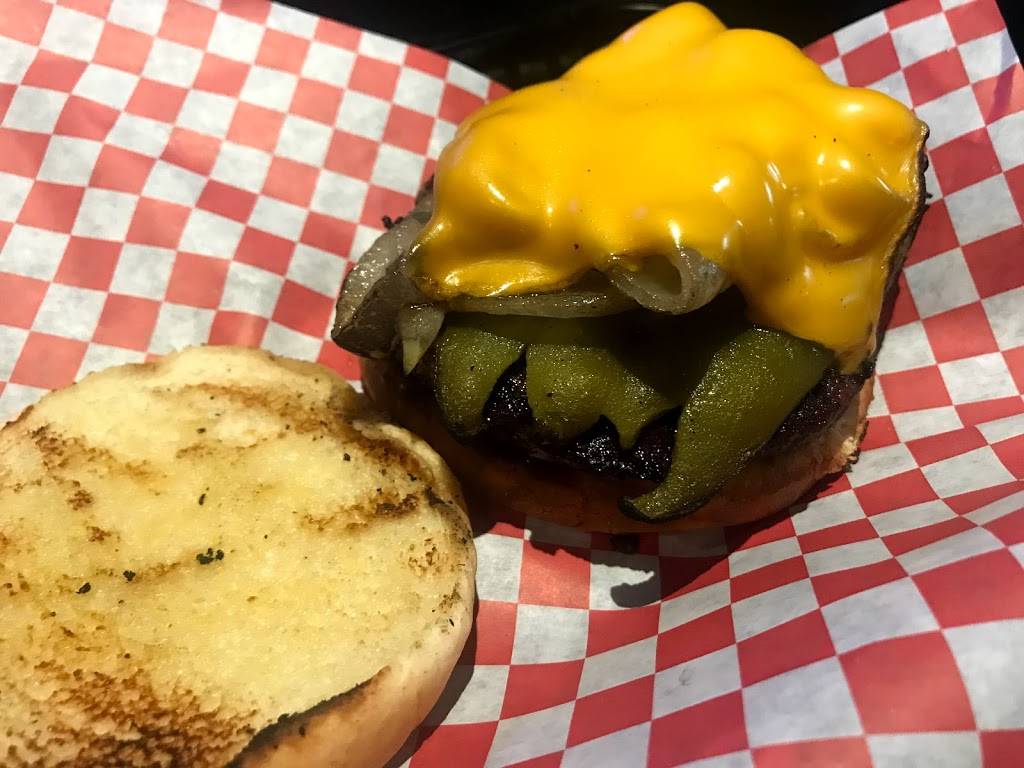 Red Rooster | restaurant | 1985 Oceanside Blvd, Oceanside, CA 92054, USA | 7607548383 OR +1 760-754-8383