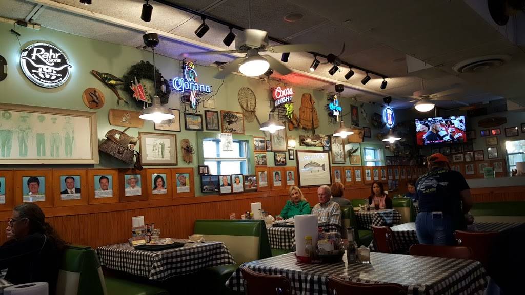 Flying Fish | restaurant | 2913 Montgomery St, Fort Worth, TX 76107, USA | 8179892277 OR +1 817-989-2277