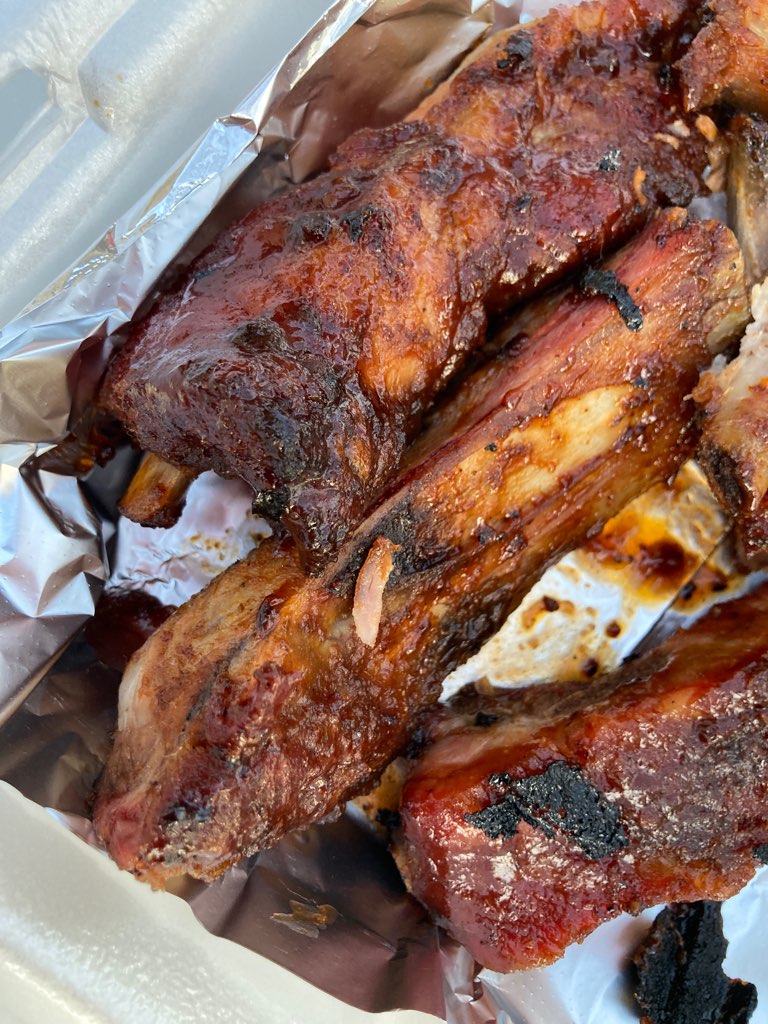 Sooie Bros. Bar-B-Que Joint | restaurant | 1201 N Market St, Champaign, IL 61820, USA | 2175521305 OR +1 217-552-1305