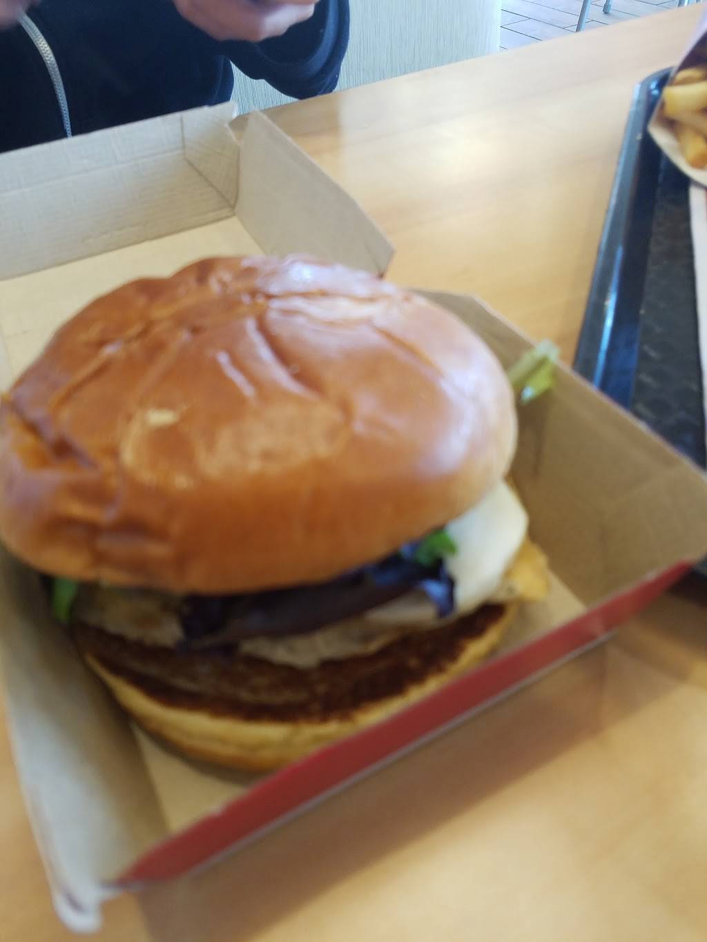 Wendys | restaurant | 1830 N Perris Blvd, Perris, CA 92571, USA | 9514434441 OR +1 951-443-4441