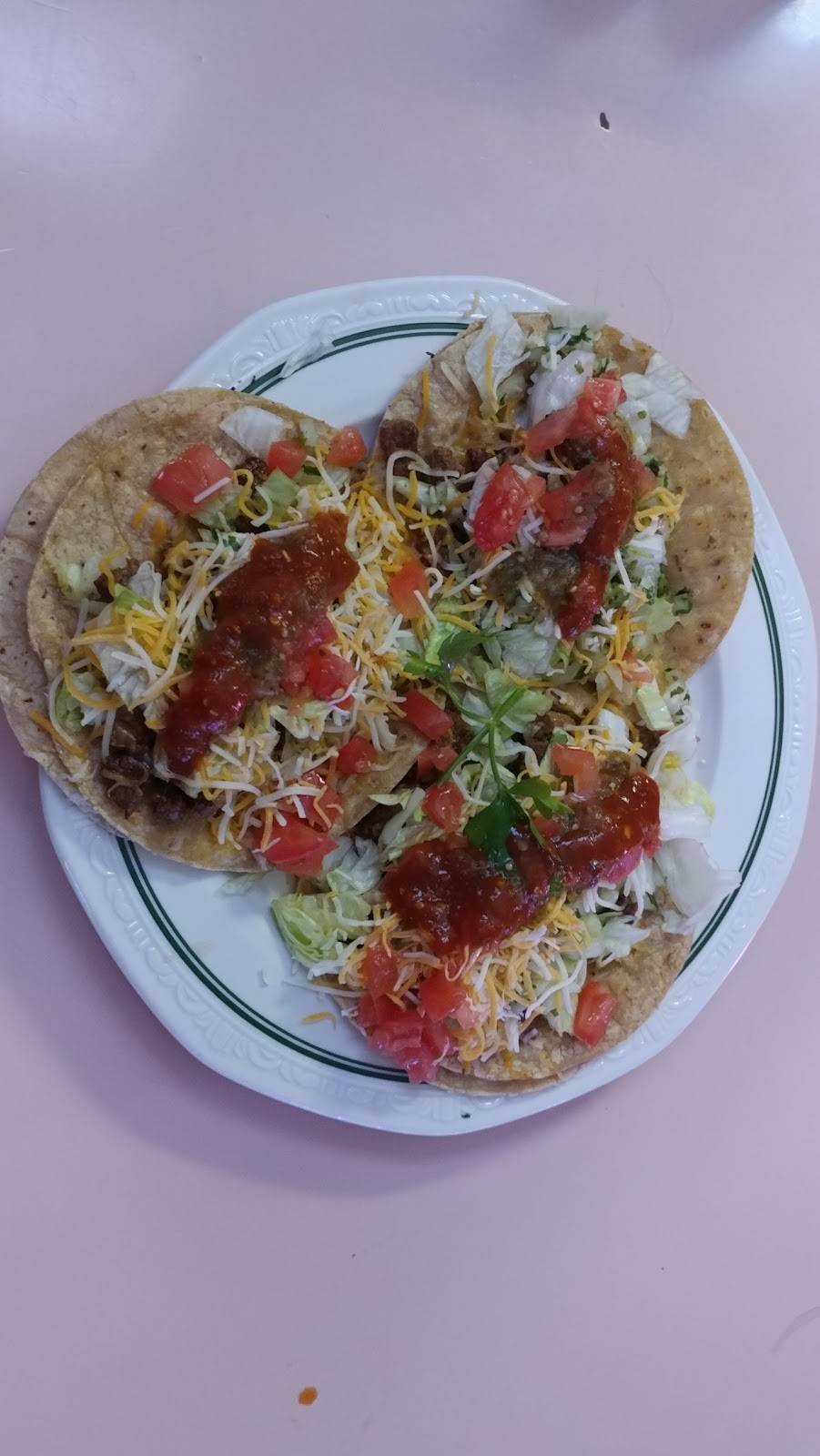 Erics Restaurant | restaurant | 903 W Wood St, Bloomington, IL 61701, USA | 3098285588 OR +1 309-828-5588