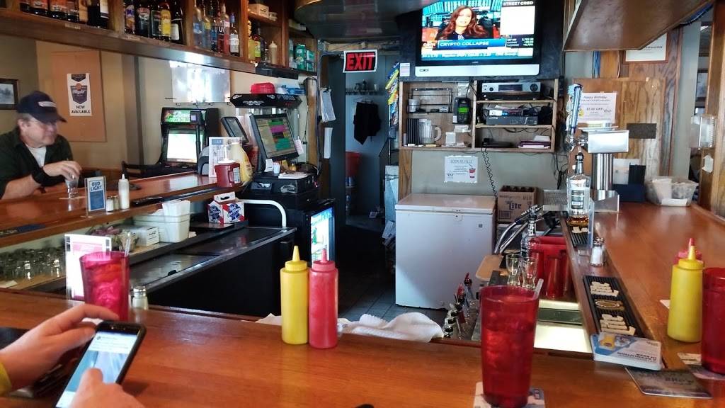 Star Bar & Grill | restaurant | 303 Church St, Fairfax, IA 52228, USA | 3198454045 OR +1 319-845-4045