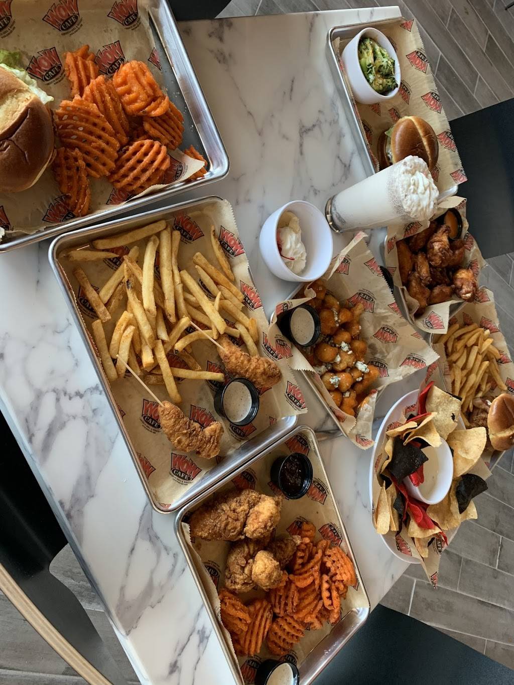 WOW American Eats | restaurant | 753 Sunrise Hwy, West Babylon, NY 11704, USA | 6314828905 OR +1 631-482-8905