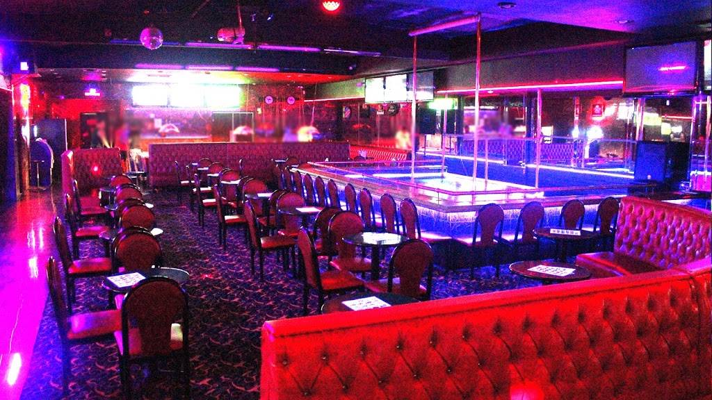 Club 7557 | restaurant | 7557 Woodley Ave, Van Nuys, CA 91406, USA | 8183760373 OR +1 818-376-0373