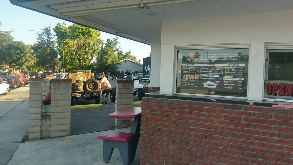 Cupids Hot Dogs | restaurant | 20030 Vanowen St, Winnetka, CA 91306, USA | 8183471344 OR +1 818-347-1344