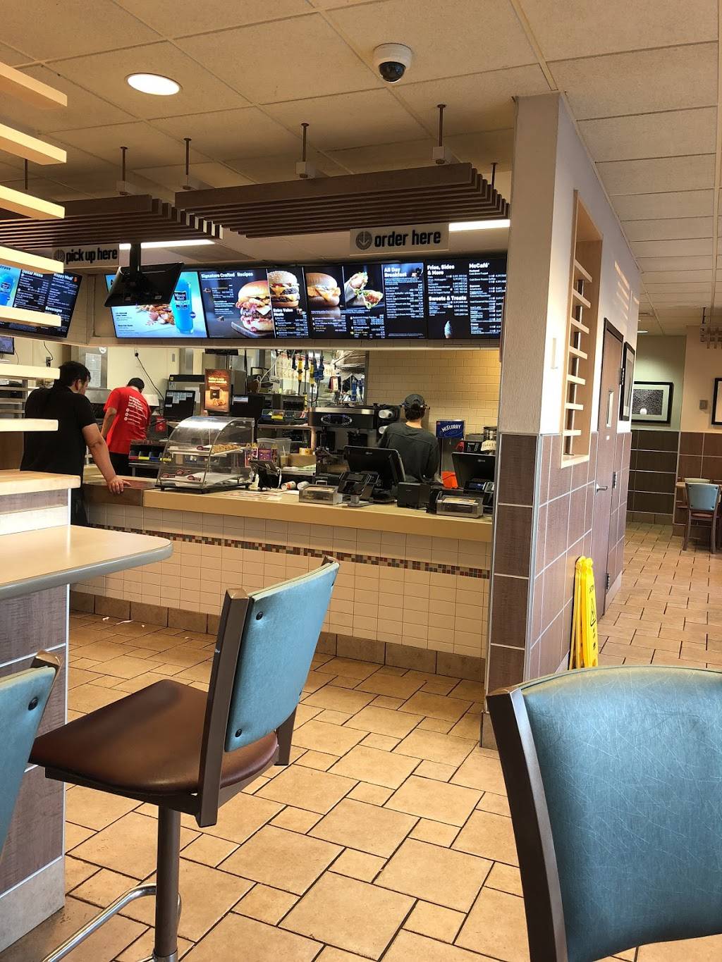 McDonalds | cafe | 515 Haggerty Rd, Walled Lake, MI 48390, USA | 2489605071 OR +1 248-960-5071