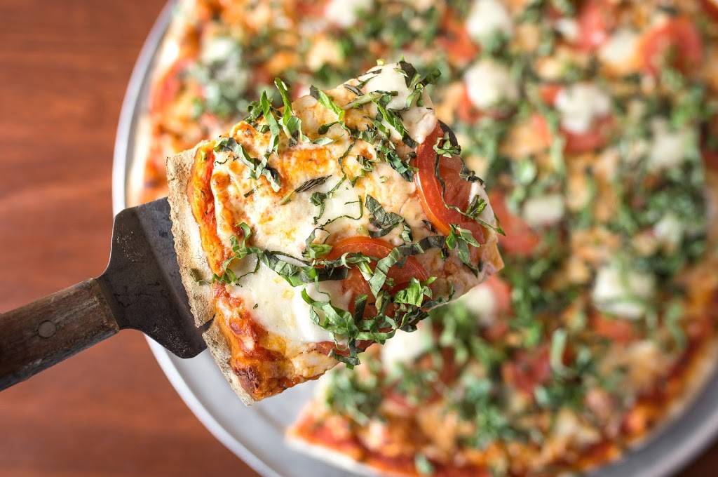 Candlelite Chicago | restaurant | 7452 N Western Ave, Chicago, IL 60645, USA | 7734650087 OR +1 773-465-0087