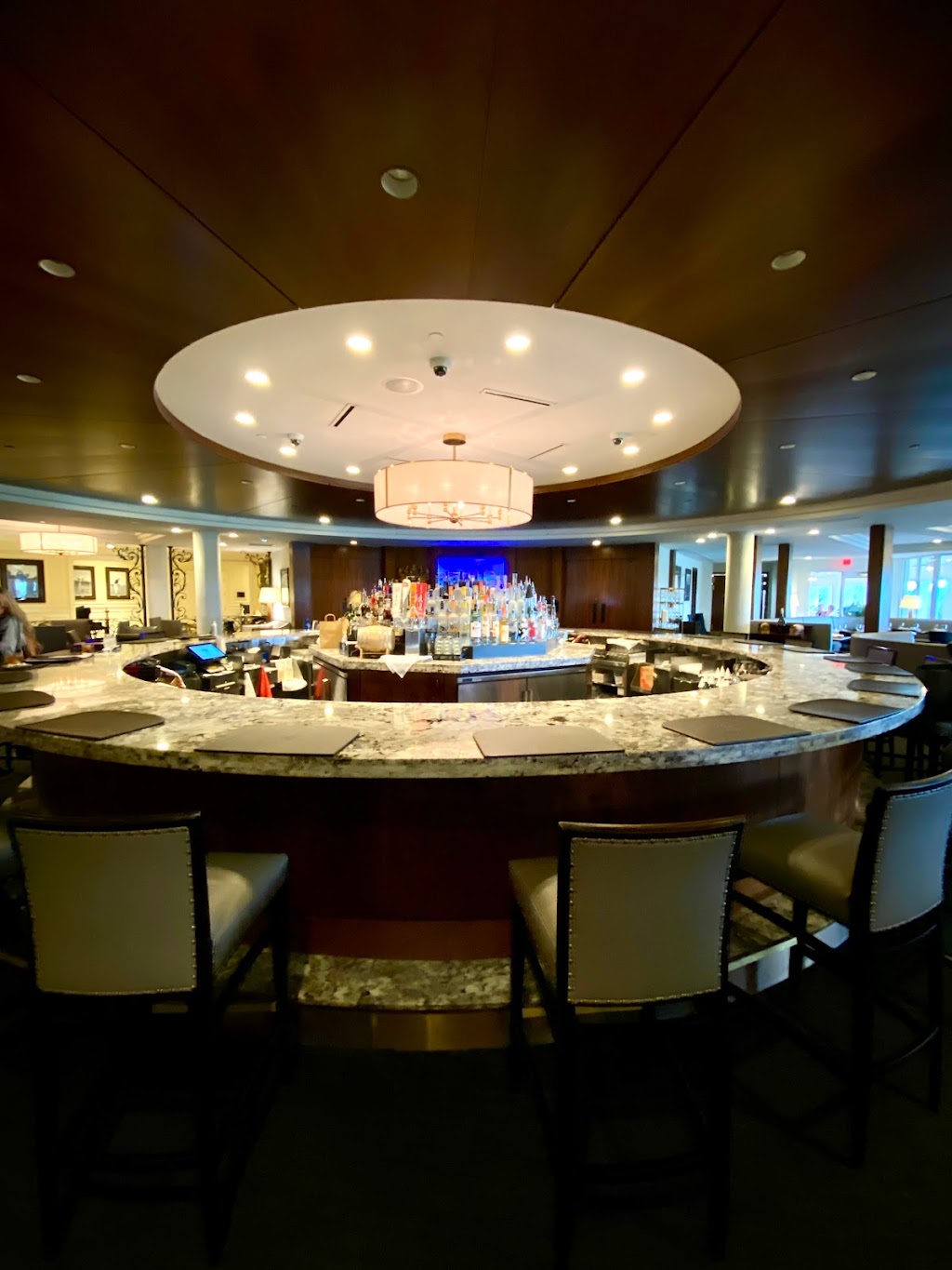 Champions Bar & Grill | restaurant | 4400 NW 87th Ave, Doral, FL 33178, USA | 3055916483 OR +1 305-591-6483