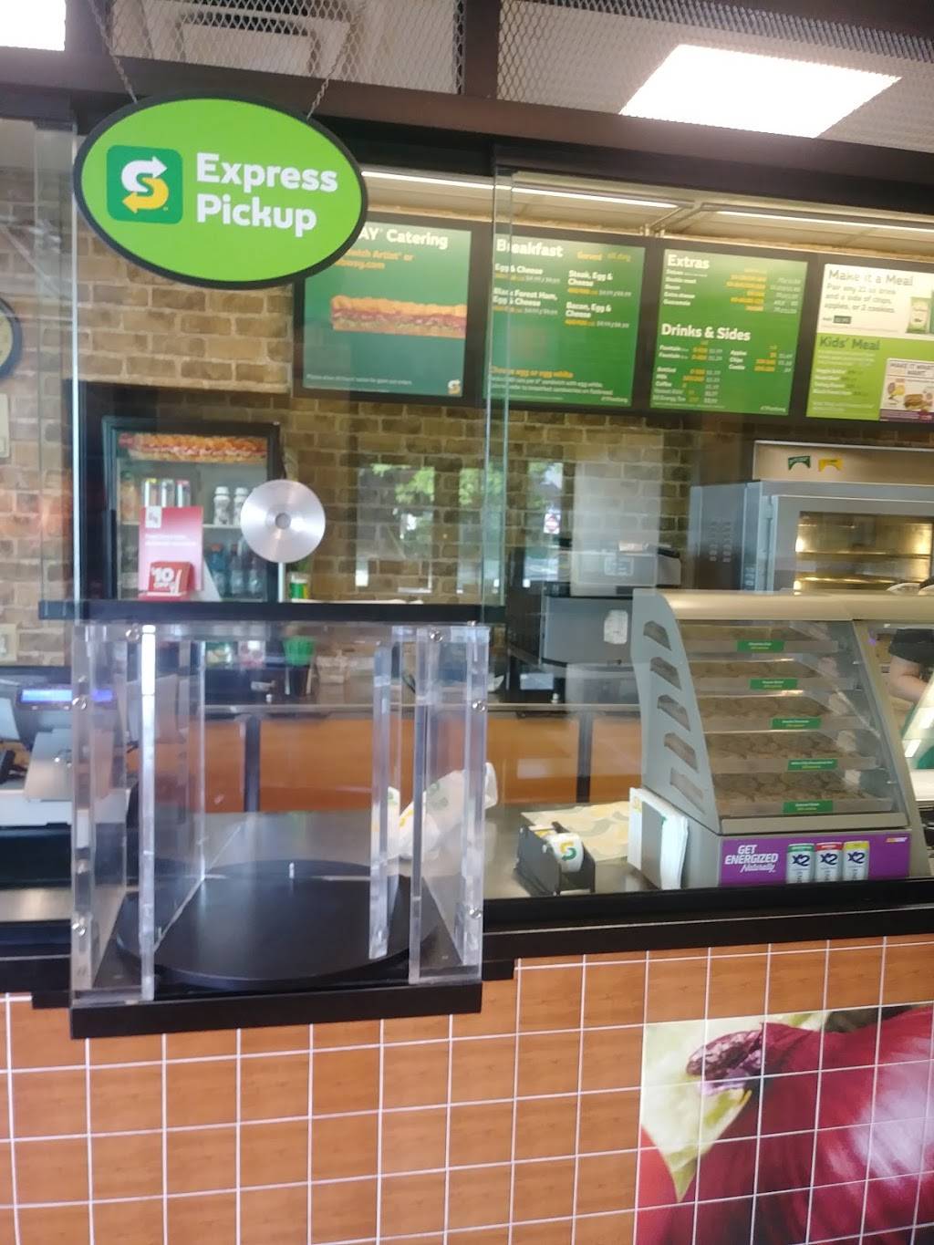 Subway | restaurant | 19100 James Couzens Fwy, Detroit, MI 48235, USA | 3134689959 OR +1 313-468-9959