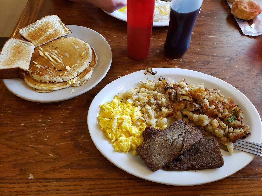 Dutch Plate | restaurant | 206 N Main St, Campobello, SC 29322, USA | 8644684584 OR +1 864-468-4584